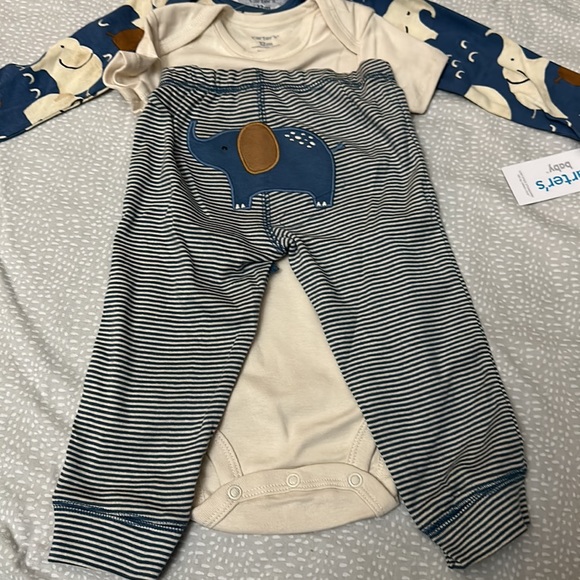 NWT Carter’s baby Set of three one pants and tow tops  size 12 Months - Picture 13 of 15